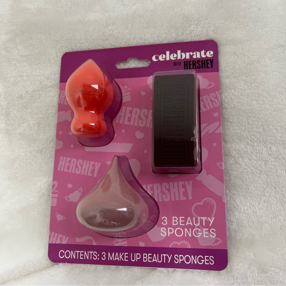 NEW limited-edition  HERSHEY'S Beauty Blender Set 3